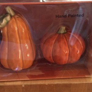 Salt & Pepper shakers